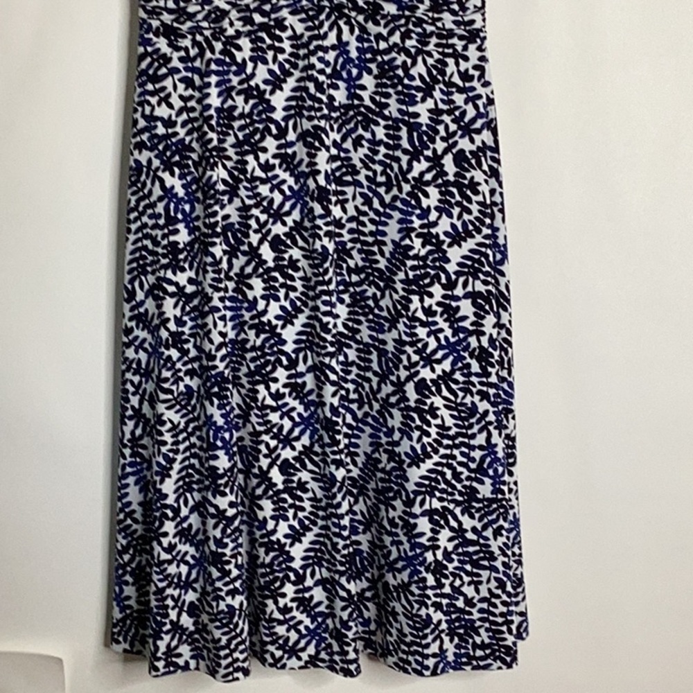 Jones Wear Sleeveless Navy/White  Polyester Business Casual Print Dress Size 8 - Picture 2 of 12
